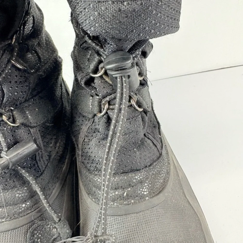 Kamik Big‎ Kids Size 4 Black Winter Snow Boots Faux Fur Lace Up FLAWED